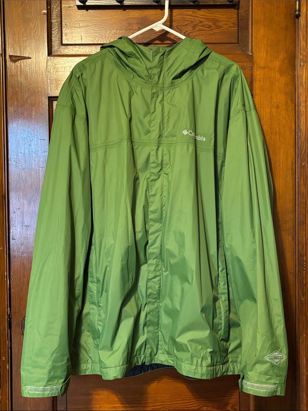 Columbia Lightweight Hooded Rain Jacket in Olive Green